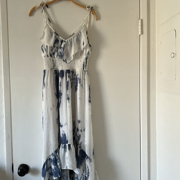 Guess High/ Low Tie-dyed Ruffle Midi/ Maxi long dress.
Size: XS - Picture 11 of 15